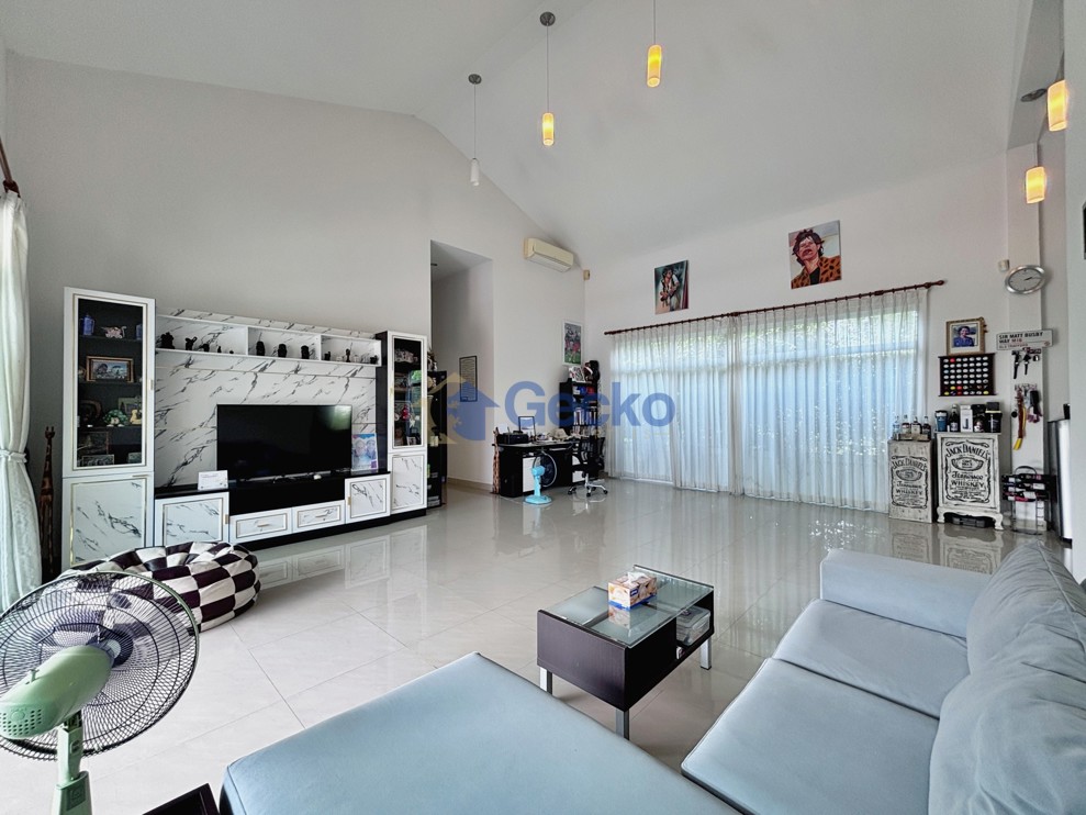 3 Bedrooms House  Huay Yai H013664 (Photo 3)