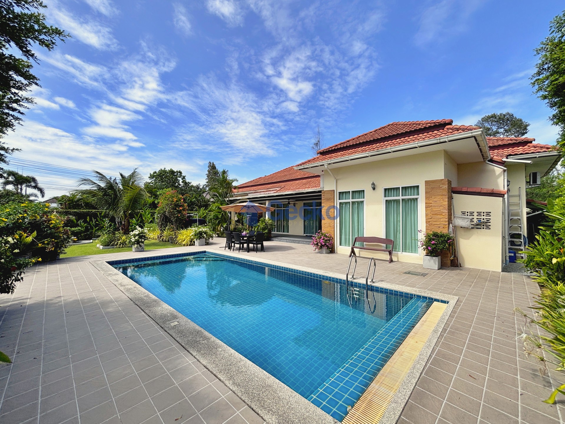 3 Bedrooms House  Huay Yai H013664