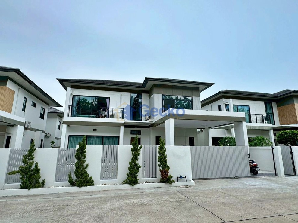 3 Bedrooms House in Tropical Village 2  Huay Yai H013670 (Cover Photo)