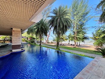 2 Bedrooms Condo in Pine Shores Na Jomtien C013674