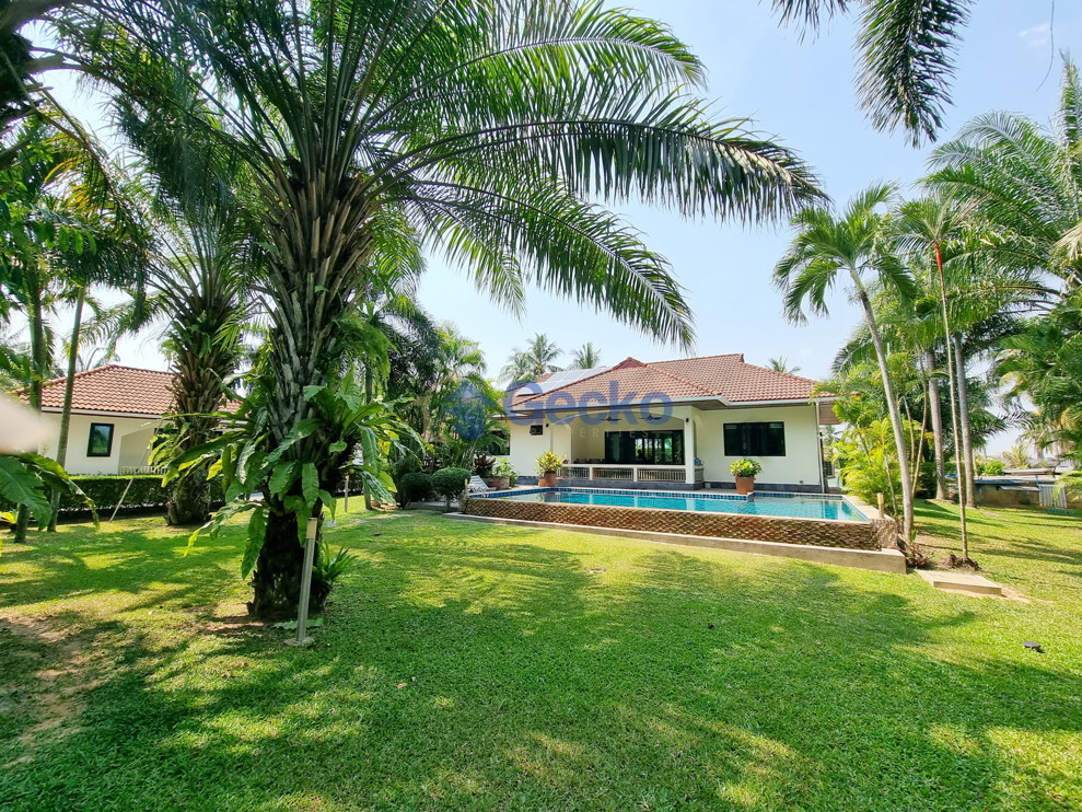 2 Bedrooms House  East Pattaya H013675 (Photo 4)