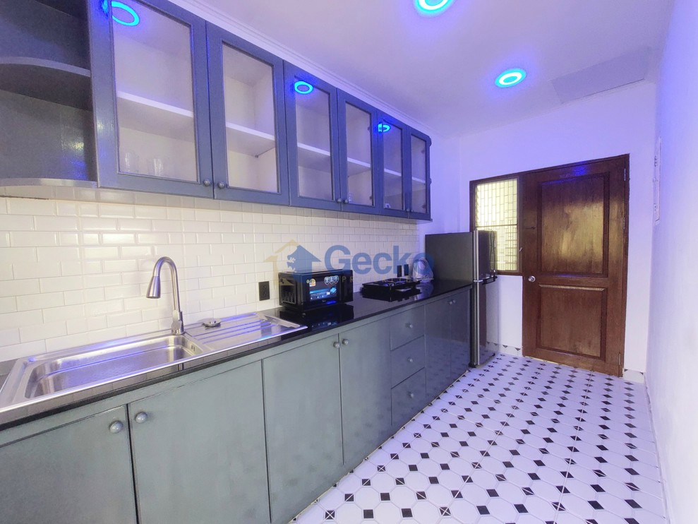 Studio Condo in Baan Suan Lalana Jomtien C013678 (Photo 4)