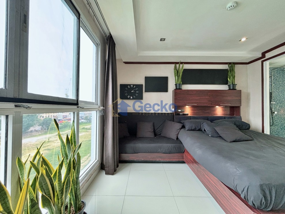 Studio Condo in Novana Residence South Pattaya C013679 (Photo 4)