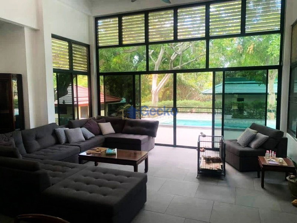 4 Bedrooms House  Bang Saray H013681 (Photo 1)