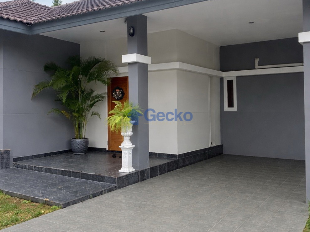 3 Bedrooms House in Panalee  Huay Yai H013686 (Photo 1)