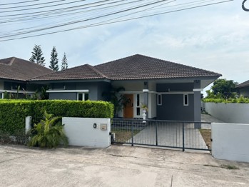 3 Bedrooms House in Panalee  Huay Yai H013686