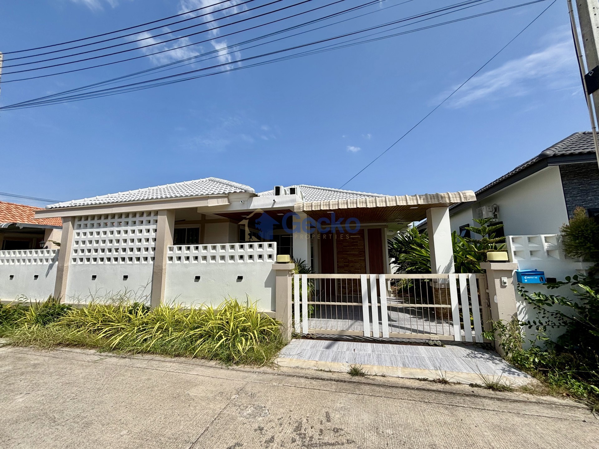 3 Bedrooms House in Ratanakorn Village 17  East Pattaya H013687