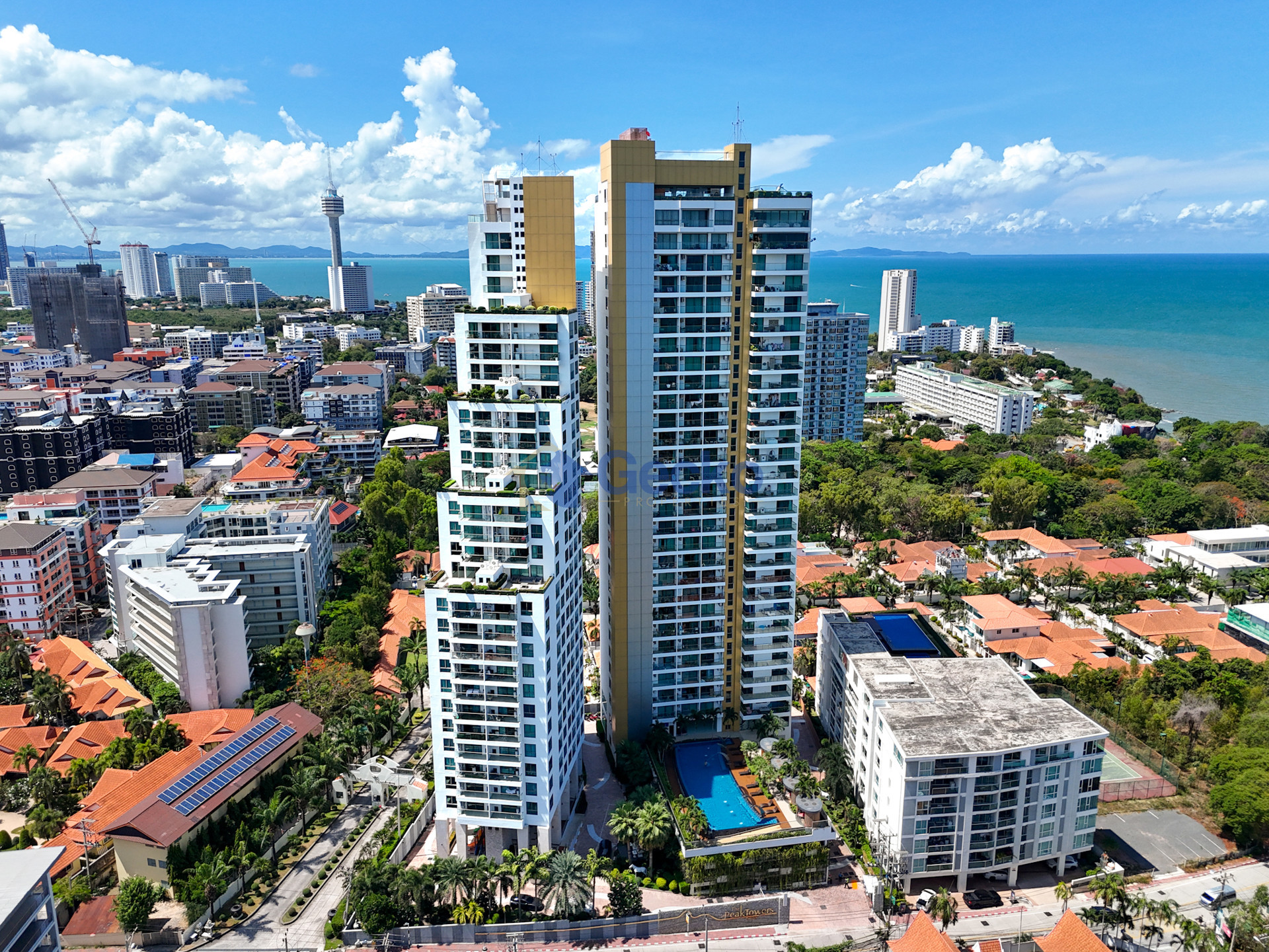 1 Bedroom Condo in The Peak Towers Pratumnak C013699
