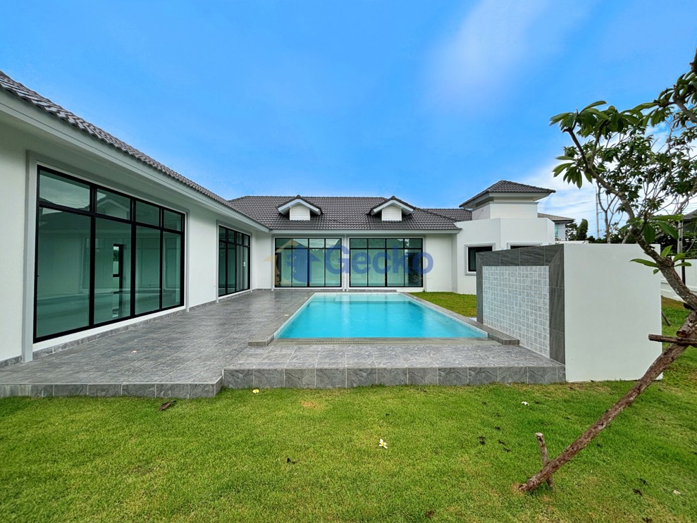 3 Bedrooms House in Paradise Villa 3  East Pattaya H013170 (Photo 1)