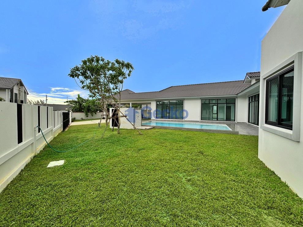 3 Bedrooms House in Paradise Villa 3  East Pattaya H013170 (Photo 4)