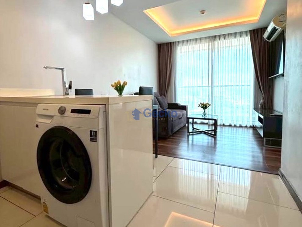1 Bedroom Condo in The Peak Towers Pratumnak C013706 (Photo 4)