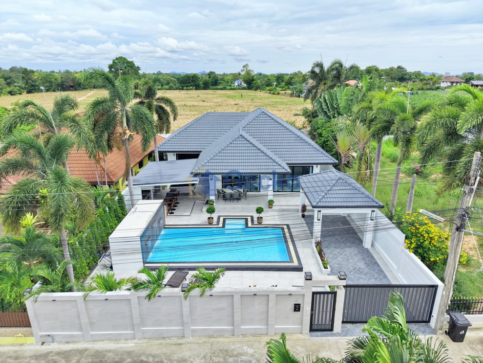 4 ห้องนอน บ้าน in Mabprachan Garden Resort  พัทยาตะวันออก H013707 (Photo 2)