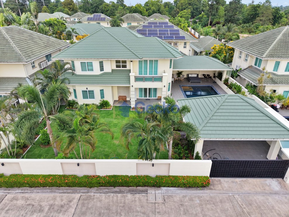 4 Bedrooms House in Green Field Villa 5  East Pattaya H013708 (Cover Photo)
