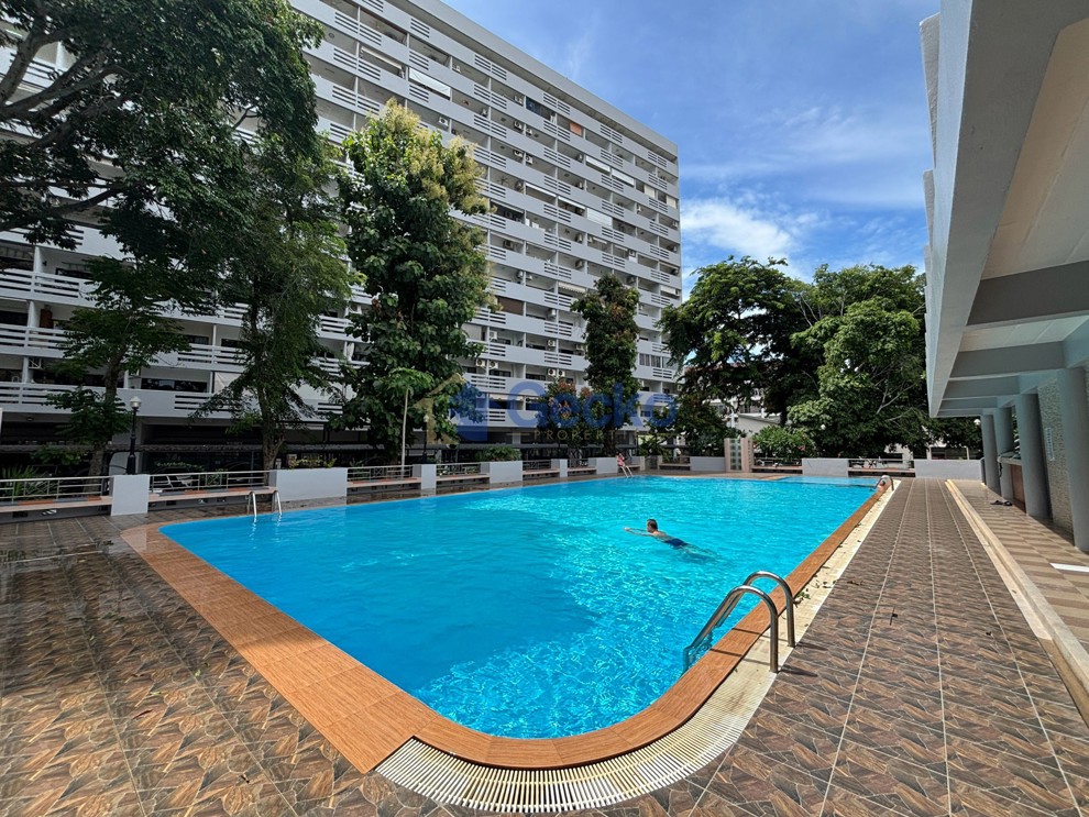 Studio Condo in Yensabai Condotel South Pattaya C013710 (Photo 1)