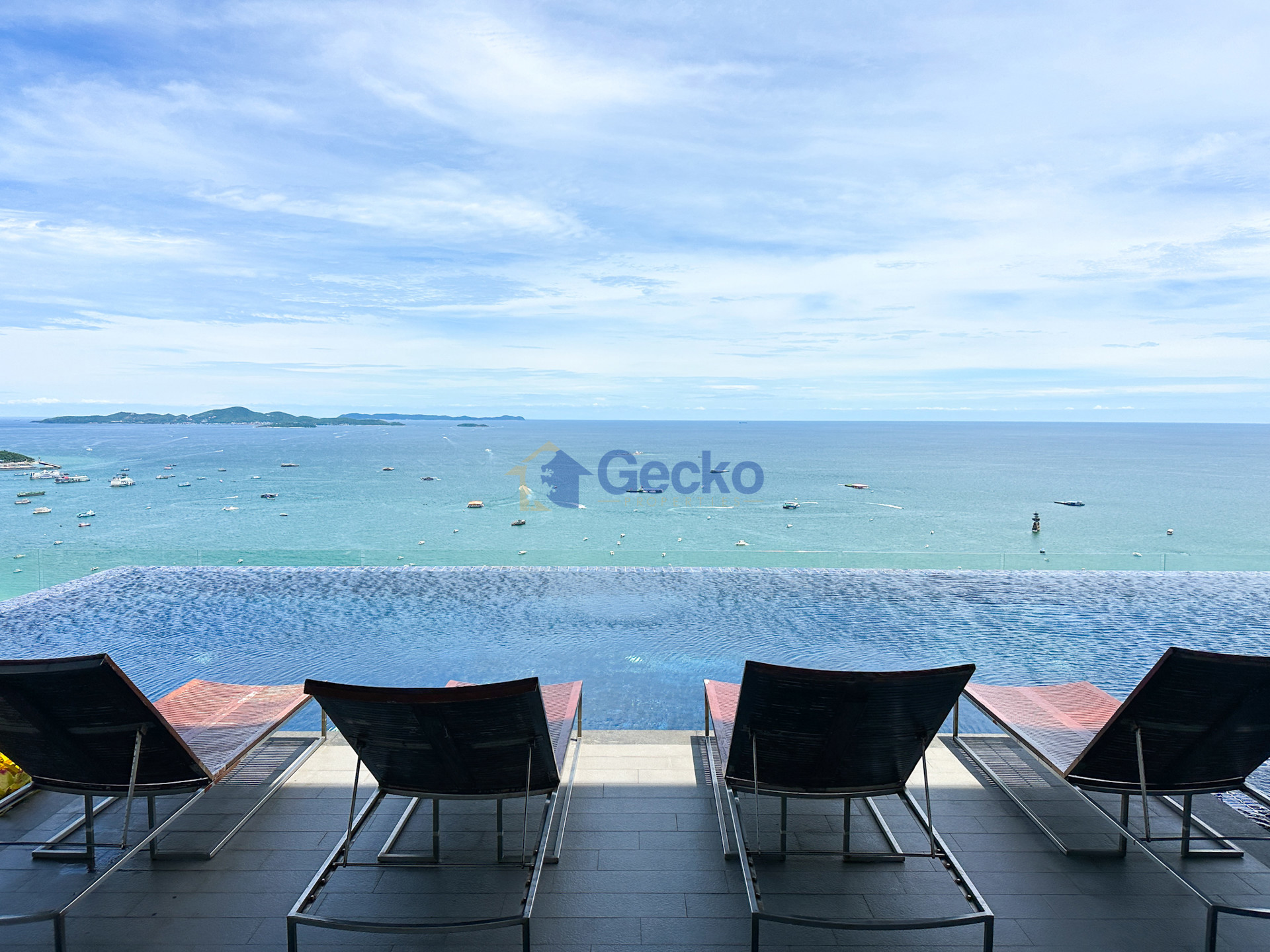 2 Bedrooms Condo in Centric Sea Central Pattaya C013711