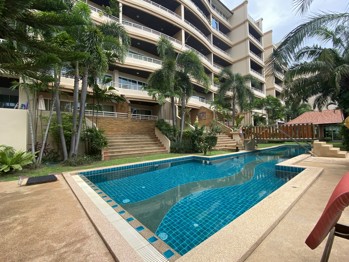 3 Bedrooms Condo in Executive Residence 2 Pratumnak C013714