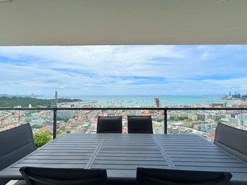 3 Bedrooms Condo in Arcadia Millennium Tower South Pattaya C013715