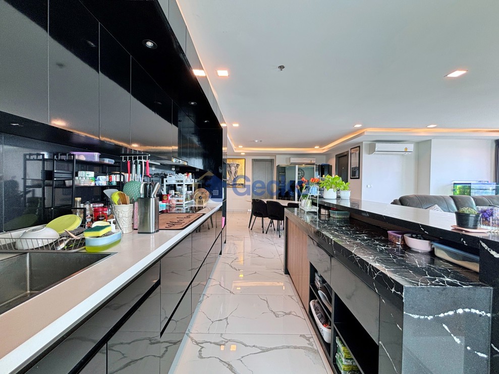 3 Bedrooms Condo in Arcadia Millennium Tower South Pattaya C013715 (Photo 4)