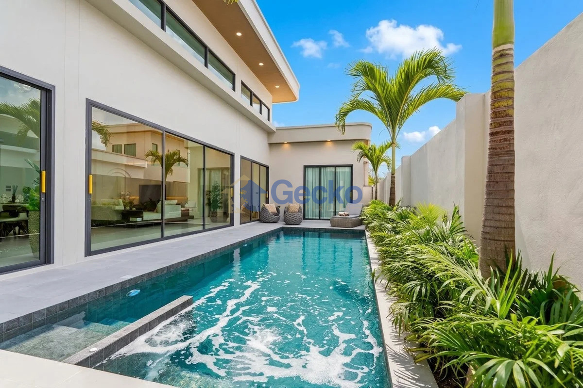 3 Bedrooms House in Perla Villa Pattaya  East Pattaya H011332