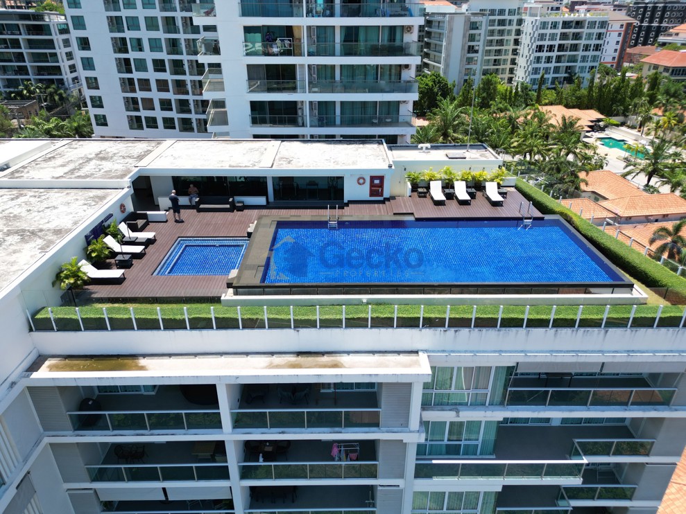 2 Bedroom Condo in The Elegance Pratumnak C012654 (Photo 4)