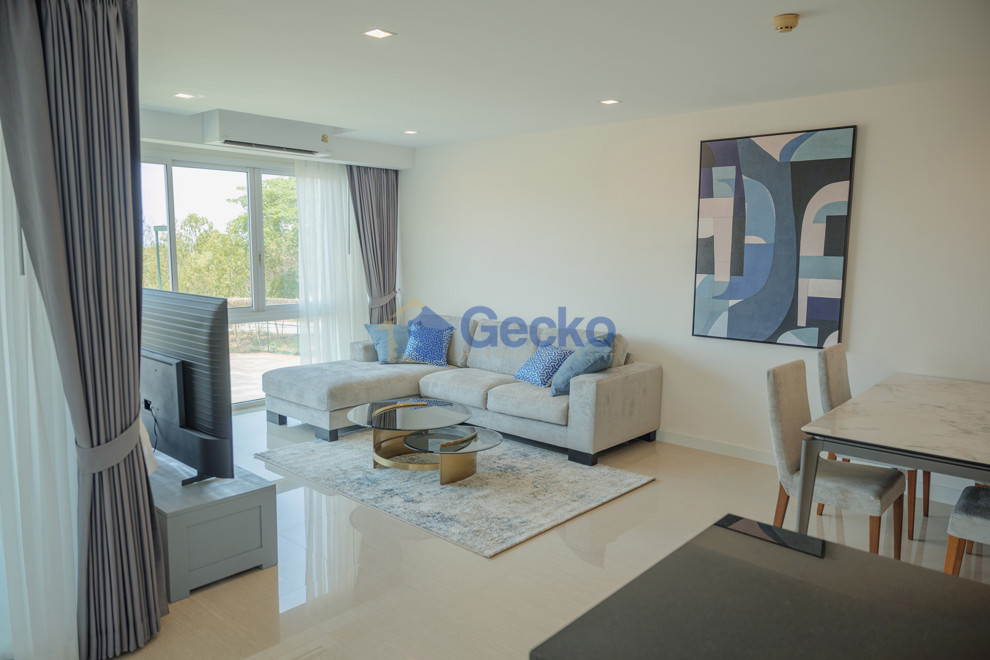 1 Bedroom Condo in The Elegance Pratumnak C010188 (Photo 4)