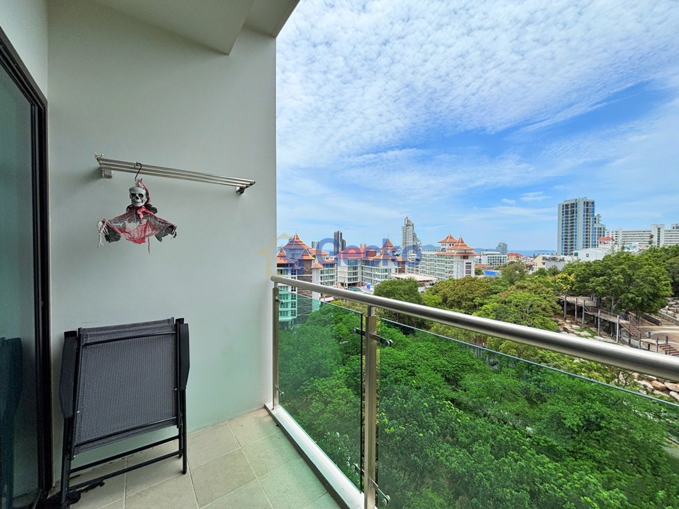 Condo in The Axis   South Pattaya C013738 (Photo 2)