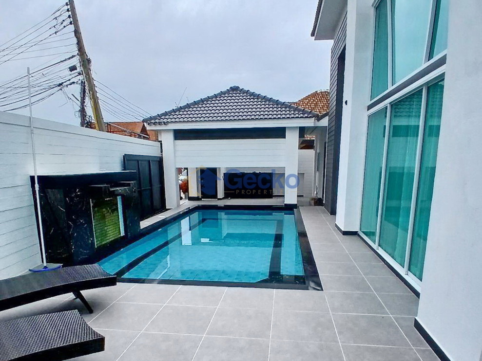 6 Bedrooms House in Pattaya Lagoon  South Pattaya H013742 (Photo 1)