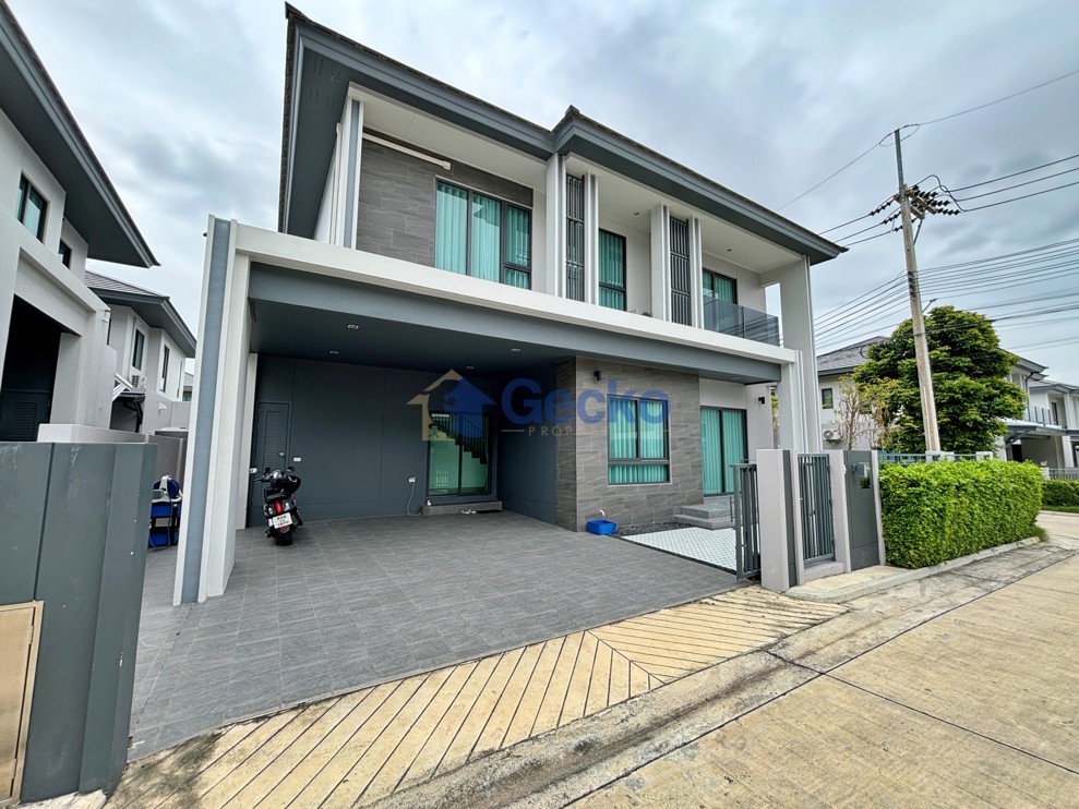 4 Bedrooms House in Patta Element  Bang Lamung H013745 (Photo 1)