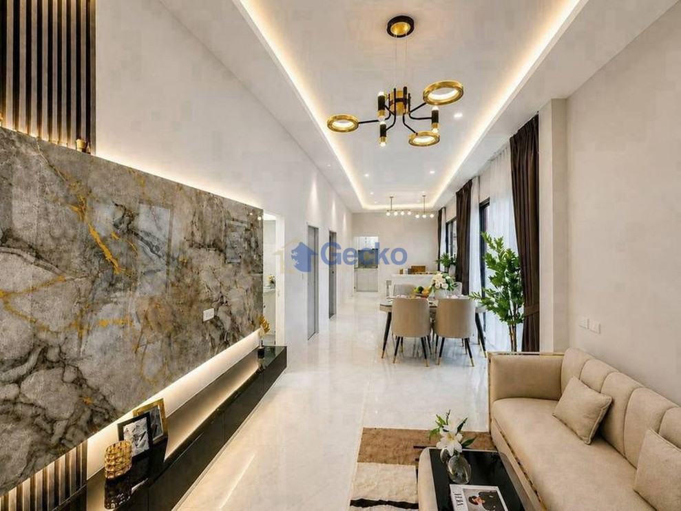 3 Bedrooms House  East Pattaya H013746 (Photo 1)