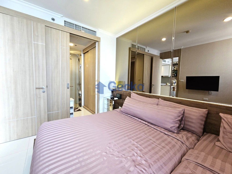 1 Bedroom Condo in The Riviera Wong Amat Beach Wongamat C013753 (Photo 4)