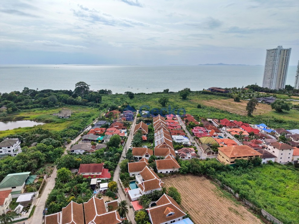 3 Bedrooms House in Ocean Lane Villas  Na Jomtien H013758 (Photo 2)