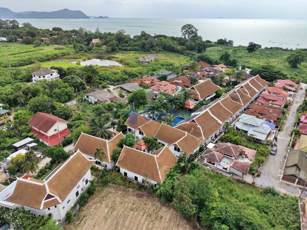 3 Bedrooms House in Ocean Lane Villas  Na Jomtien H013759 (Photo 2)