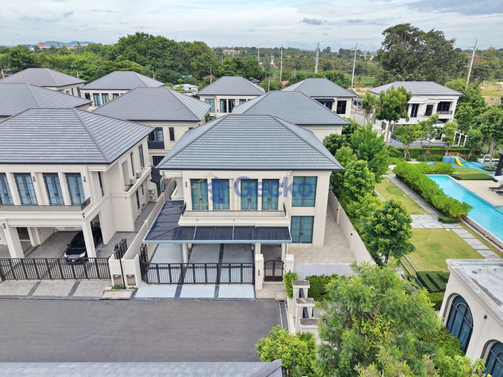 4 Bedrooms House in Arcade  East Pattaya H013766 (Photo 1)
