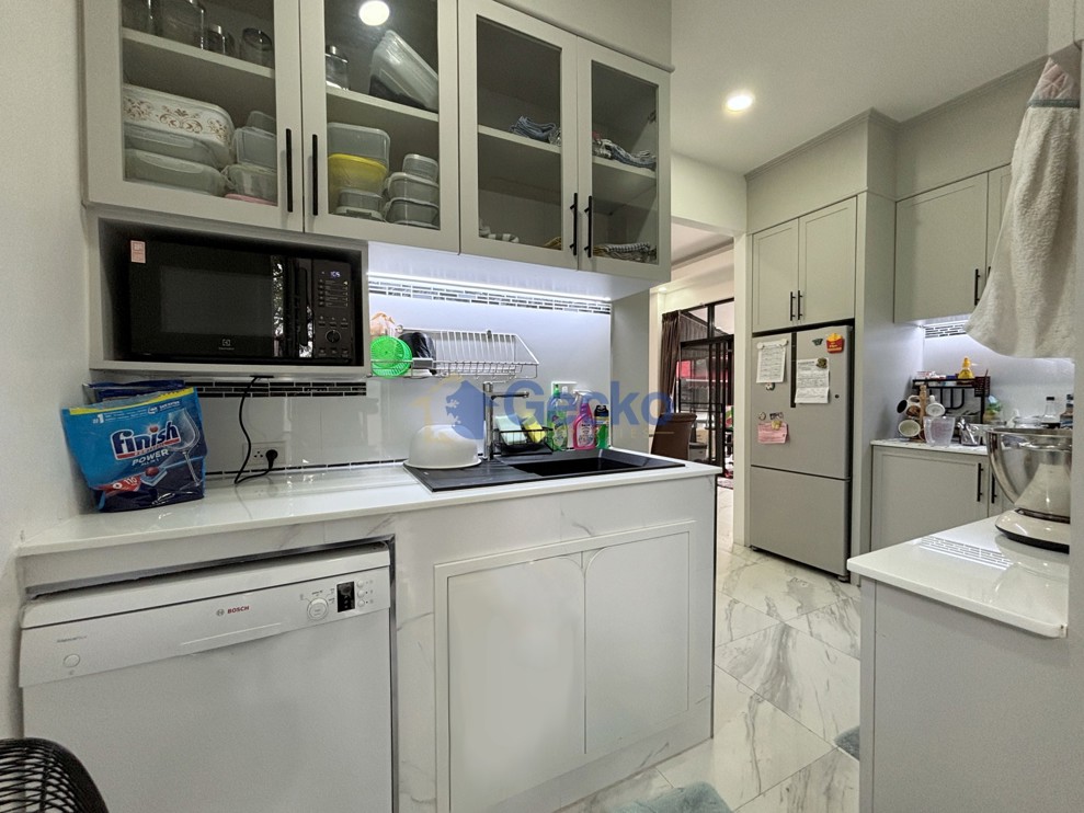 3 Bedrooms House in Siam Lake View  East Pattaya H013767 (Photo 3)