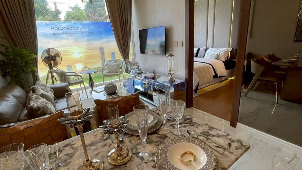 1 Bedroom Condo in The Riviera Malibu Residences Pratumnak C013768 (Photo 4)