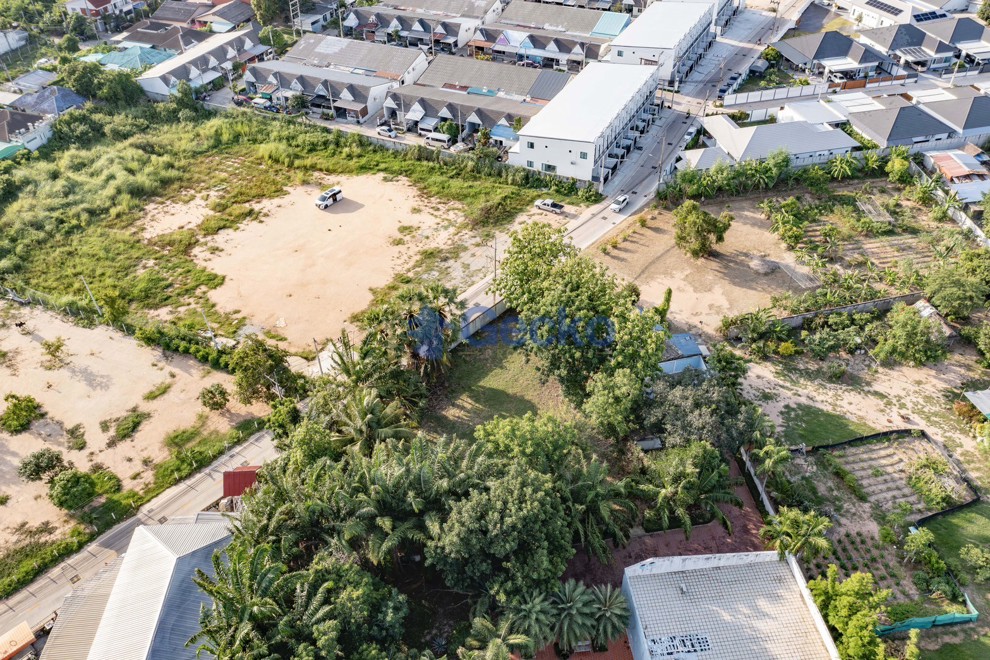 Land available in East Pattaya L013771 (Photo 3)