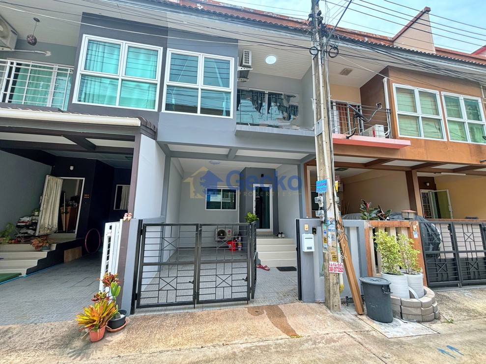 2 Bedrooms House  East Pattaya H013774 (Cover Photo)