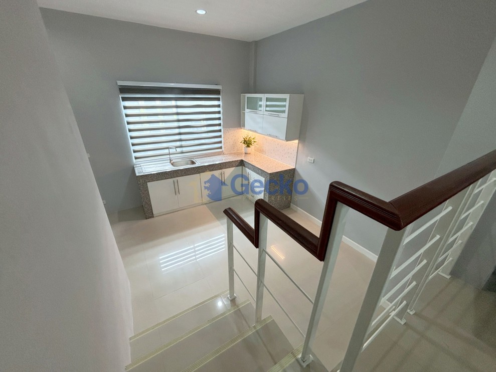 2 Bedrooms House  East Pattaya H013774 (Photo 2)