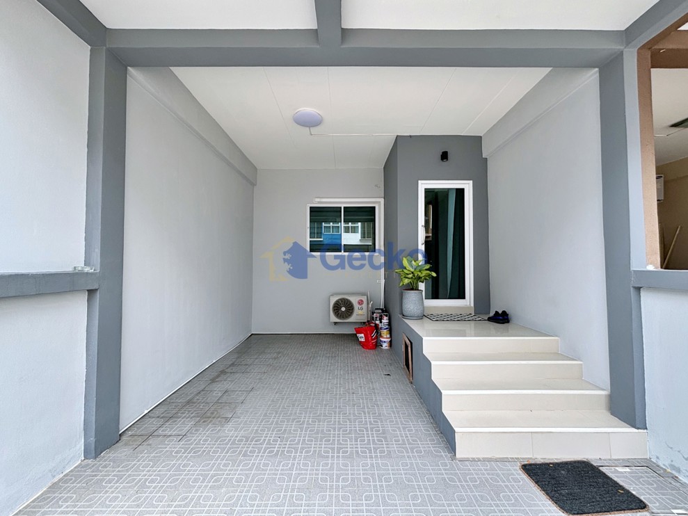 2 Bedrooms House  East Pattaya H013774 (Photo 1)
