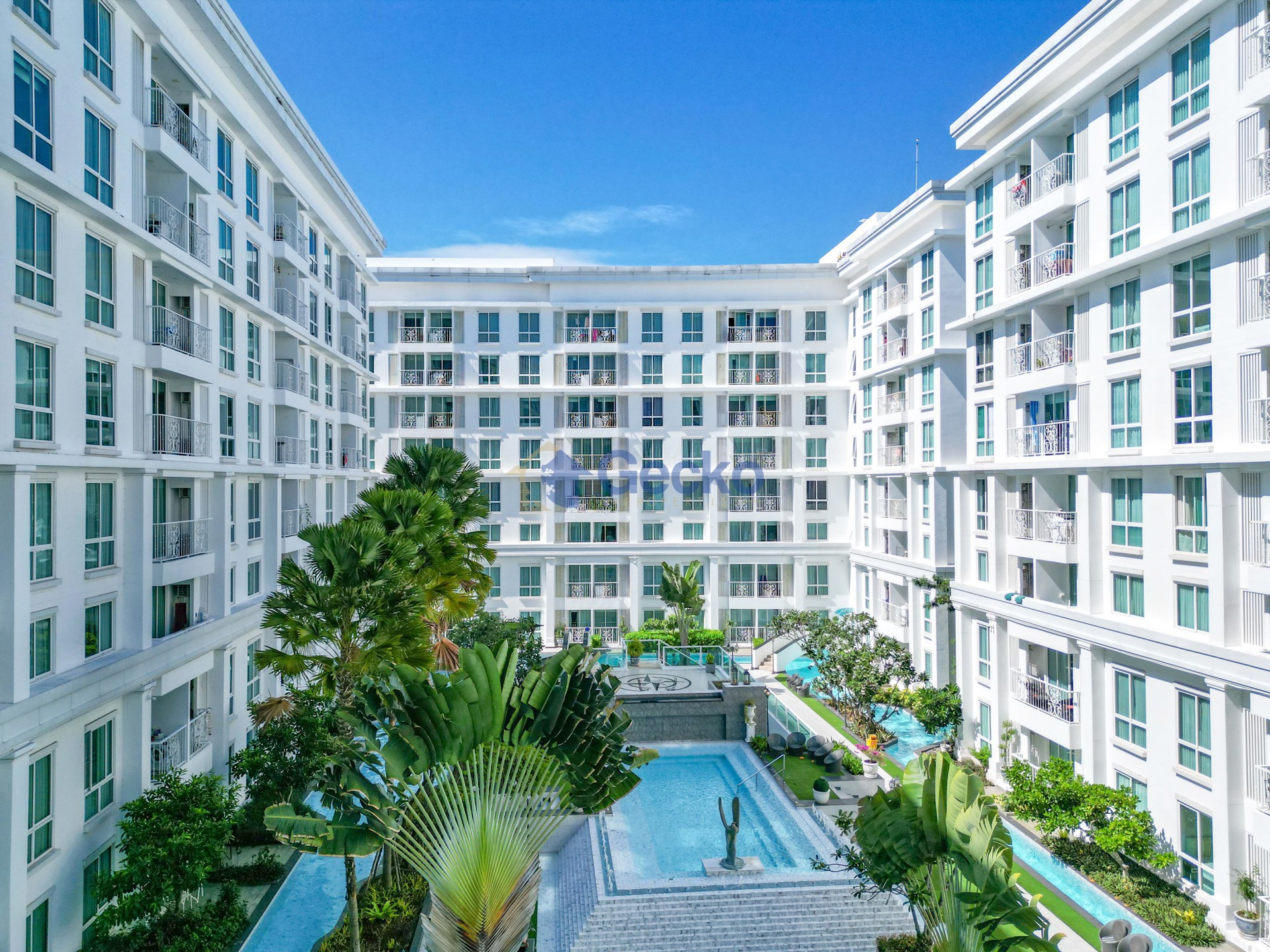 2 Bedrooms Condo in The Orient Resort and Spa Jomtien C013776