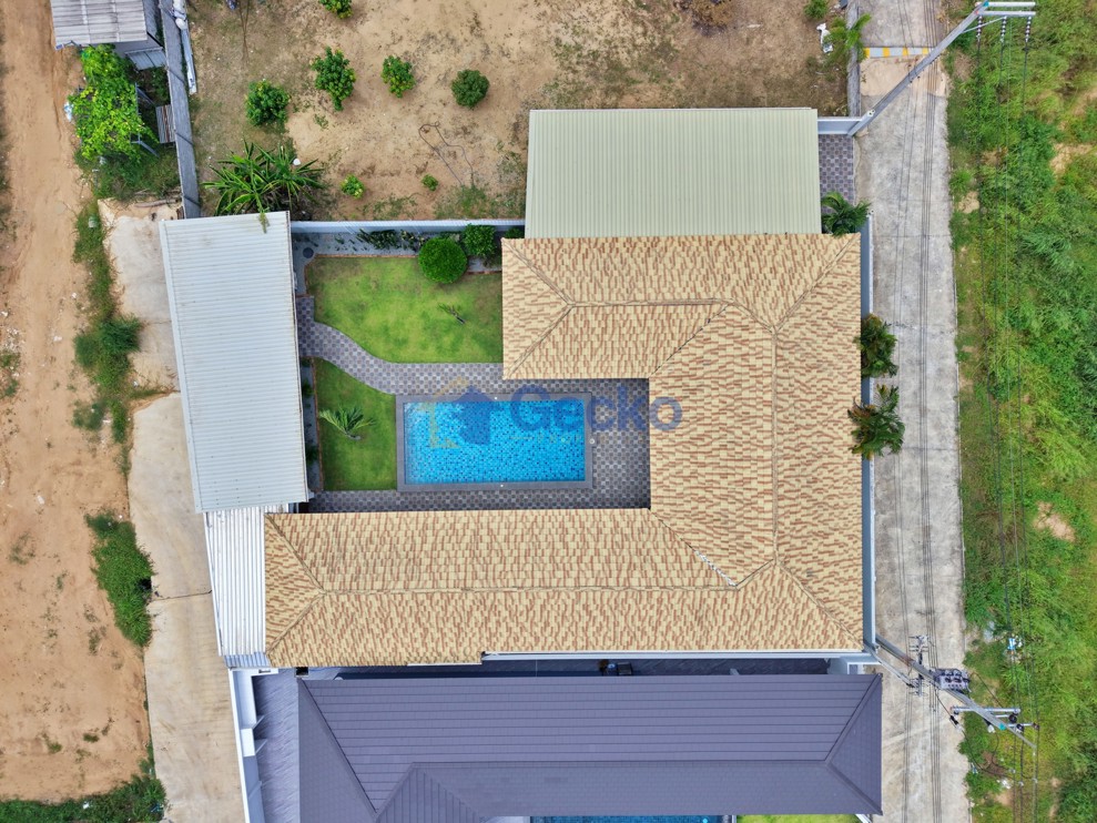 6 Bedrooms House  Huay Yai H013779 (Photo 2)