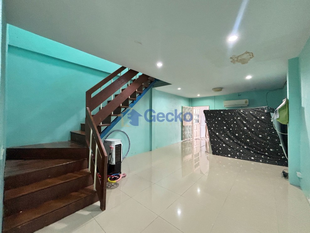 3 Bedrooms House  Central Pattaya H013788 (Photo 2)