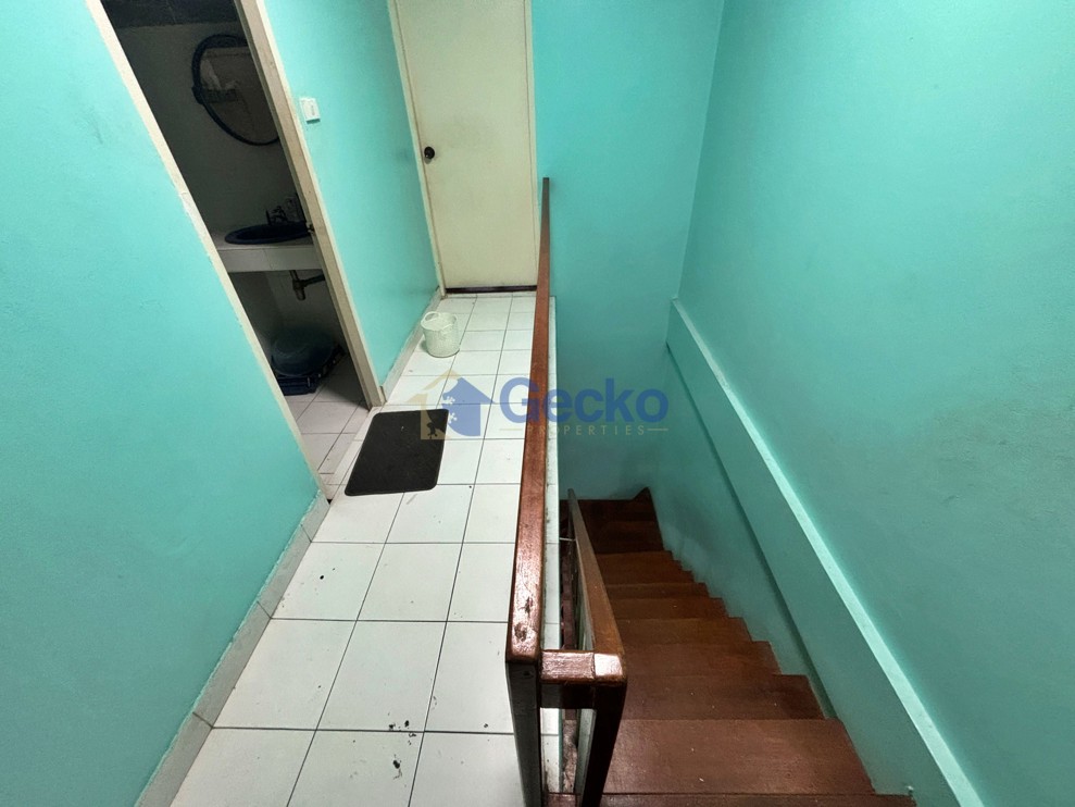 3 Bedrooms House  Central Pattaya H013788 (Photo 3)