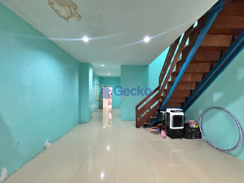 3 Bedrooms House  Central Pattaya H013788 (Photo 4)