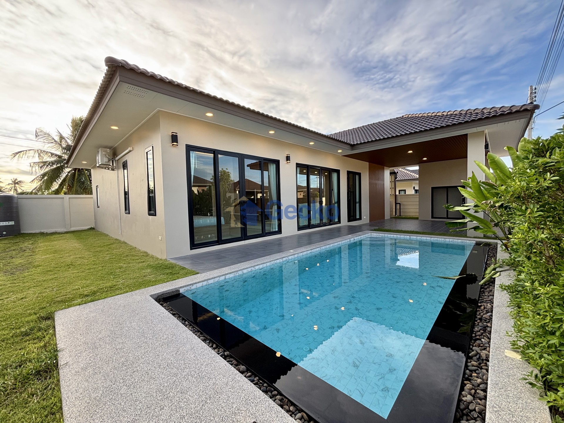 3 Bedrooms House in Garden Ville 9  East Pattaya H013791