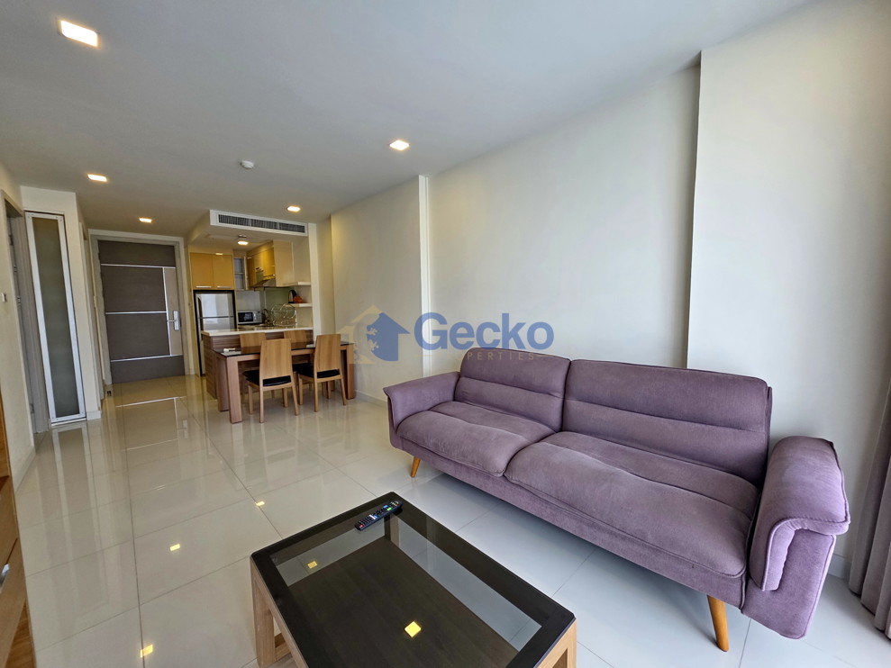 2 Bedrooms Condo in Apus Condominium Central Pattaya C012095 (Photo 3)