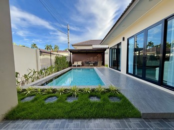 3 Bedrooms House in Garden Ville 9  East Pattaya H013792