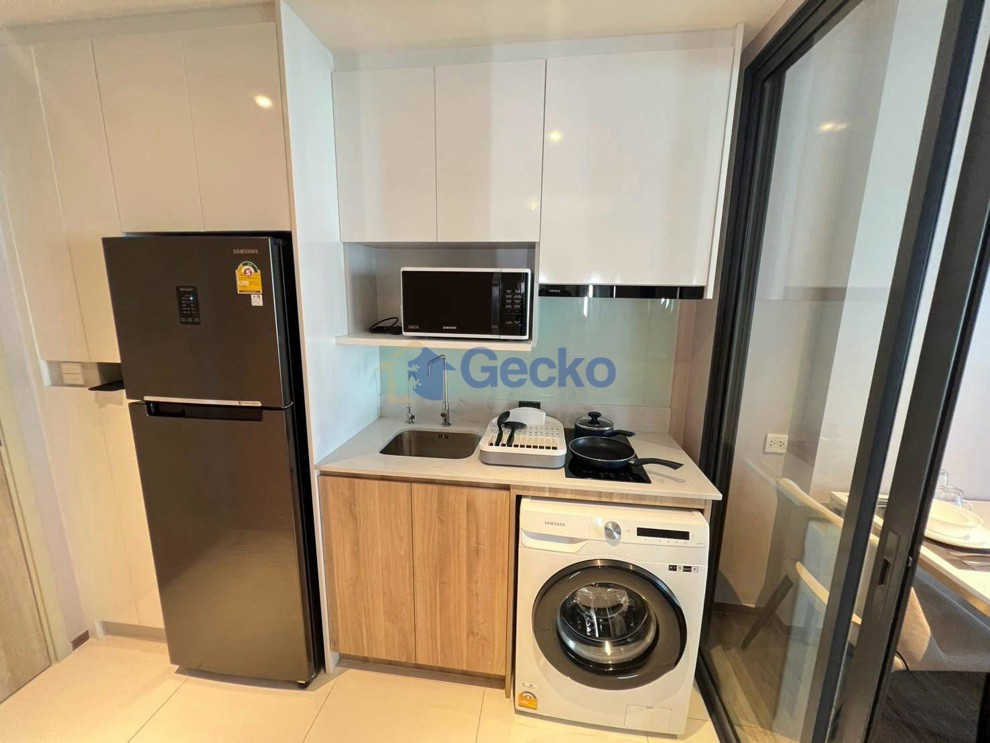Studio Condo in Once Pattaya Condominium North Pattaya C013793 (Photo 3)