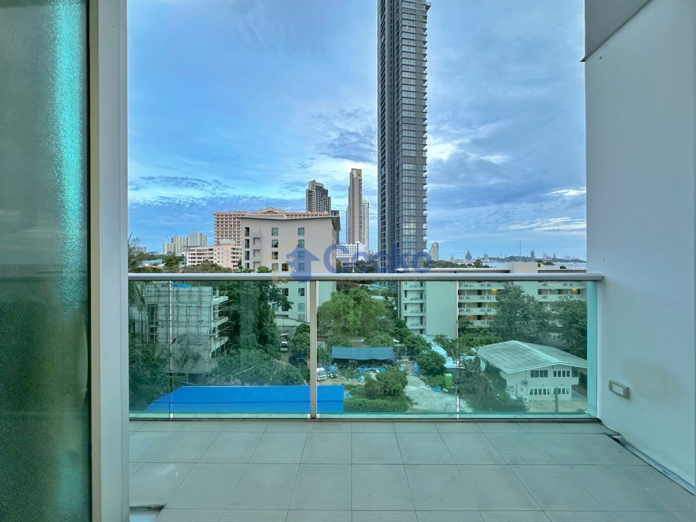 2 Bedrooms Condo in Laguna Heights Wongamat C013795 (Photo 2)