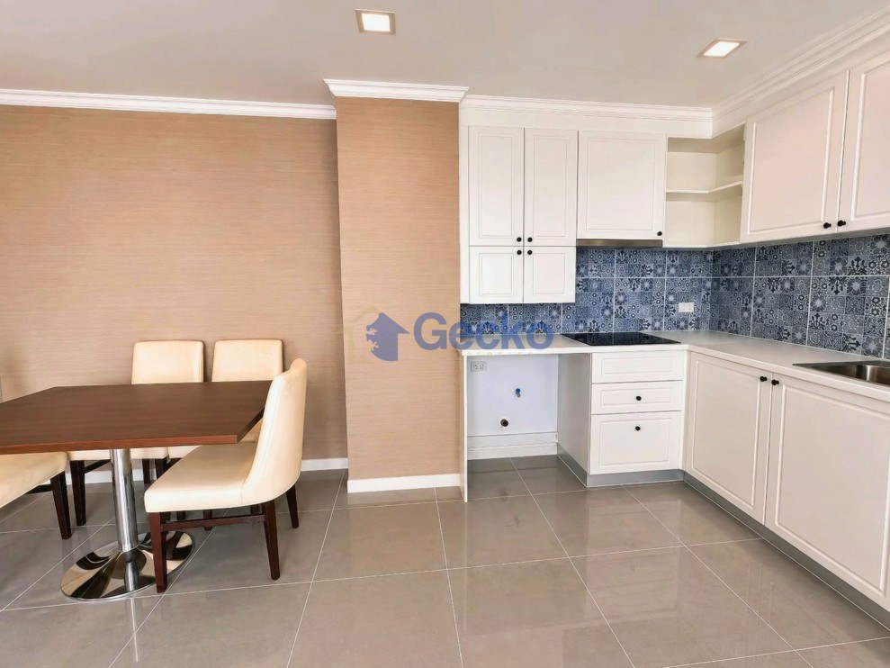 2 Bedrooms Condo in The Orient Resort and Spa Jomtien C013797 (Photo 4)